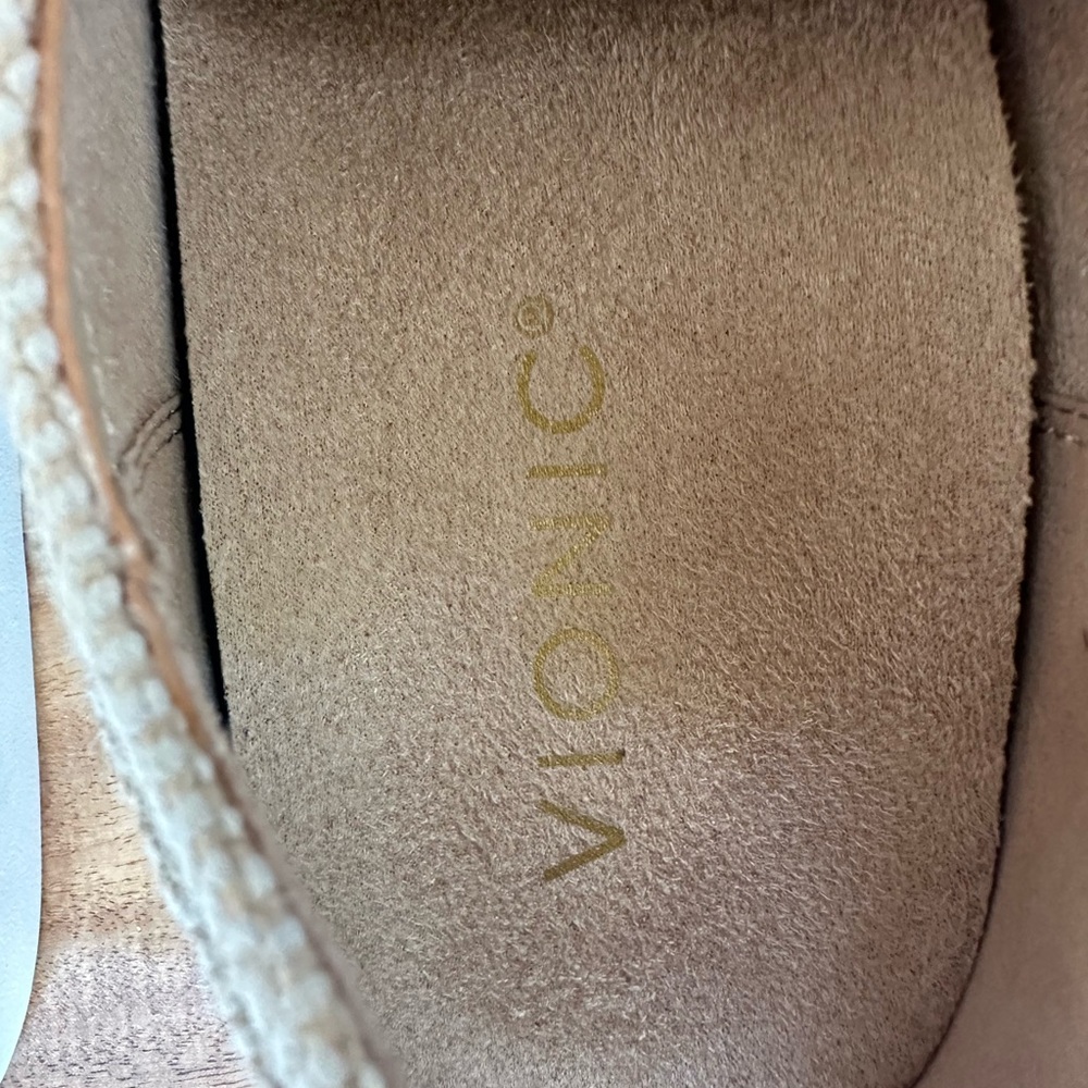 Vionic Callie Women's Loafer Slip On Hybrid Oxford Sneakers - Picture 6 of 7